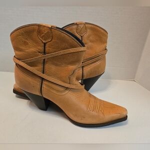 TWISTED X  BOOTS SIZE 9.5